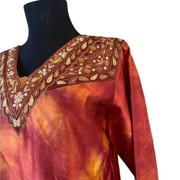Beautiful Red Orange V-Neck 3/4 Sleeve Embroidered Kurta - Picture 6 of 16